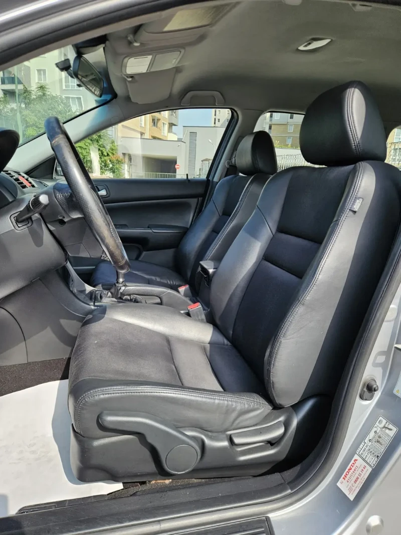 Honda Accord 2.0i-VTEC Tourer, снимка 9 - Автомобили и джипове - 51769700