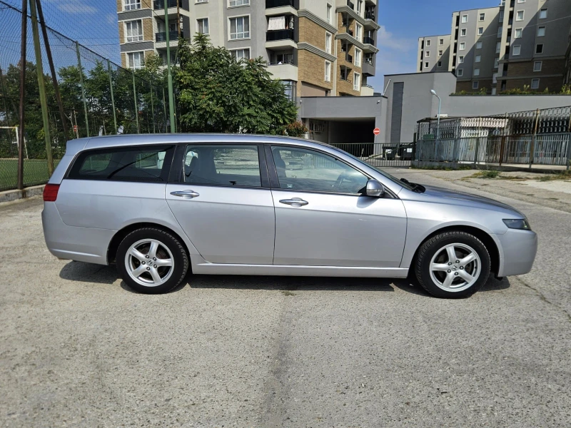 Honda Accord 2.0i-VTEC Tourer, снимка 4 - Автомобили и джипове - 51769700