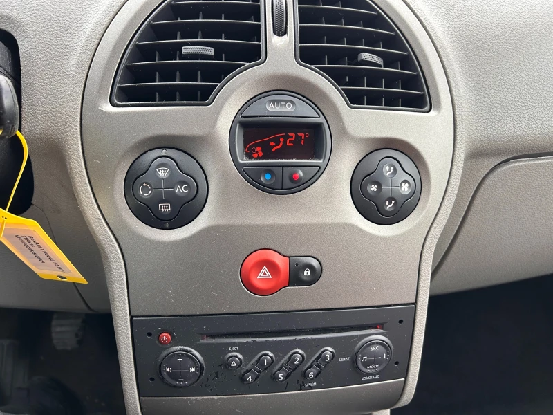 Renault Modus 1.2i EURO 4, снимка 12 - Автомобили и джипове - 52365350