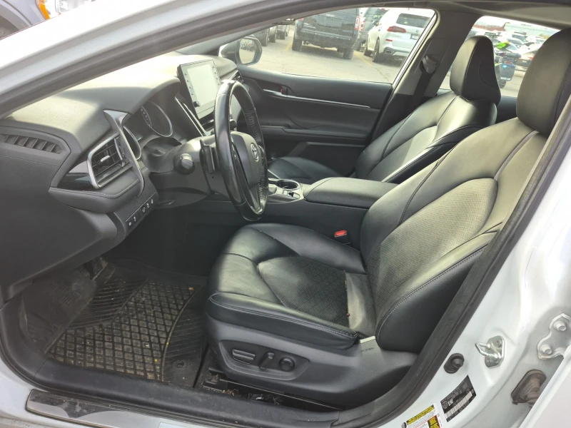 Toyota Camry HYBRID XSE * * CARFAX * * АВТО КРЕДИТ * * , снимка 7 - Автомобили и джипове - 52941136