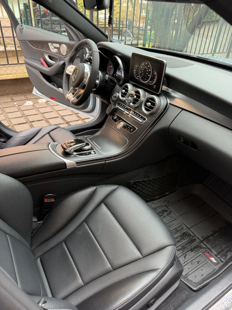 Mercedes-Benz C 300 AMG Line , снимка 10 - Автомобили и джипове - 53411085