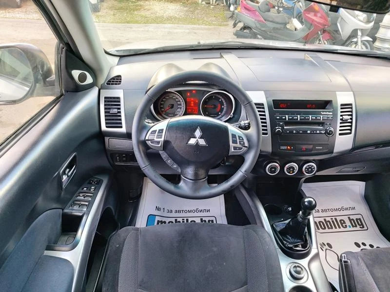 Mitsubishi Outlander 2.0D 140kc. 4x4 7 местен, снимка 8 - Автомобили и джипове - 41645896