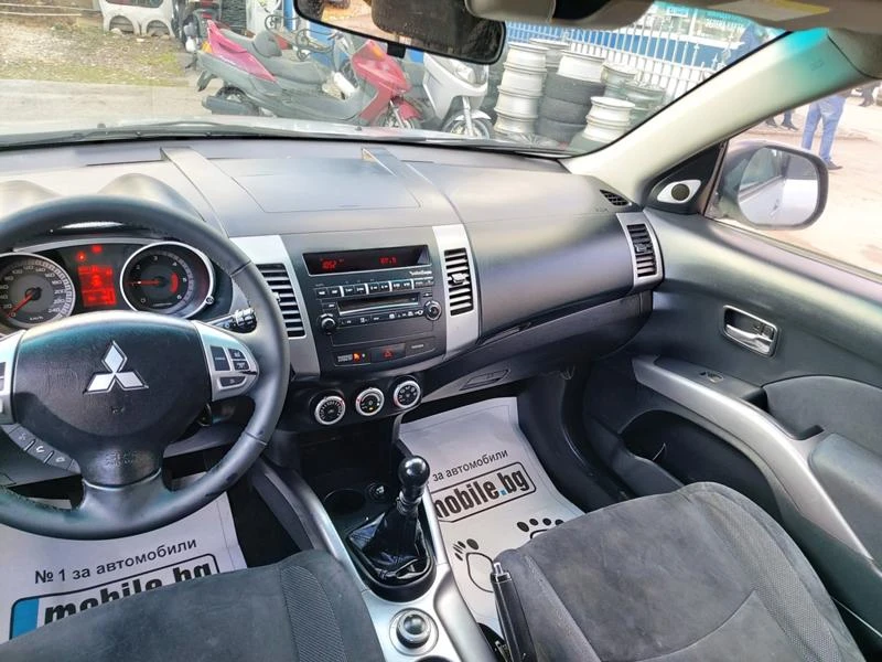 Mitsubishi Outlander 2.0D 140kc. 4x4 7 местен, снимка 9 - Автомобили и джипове - 41645896