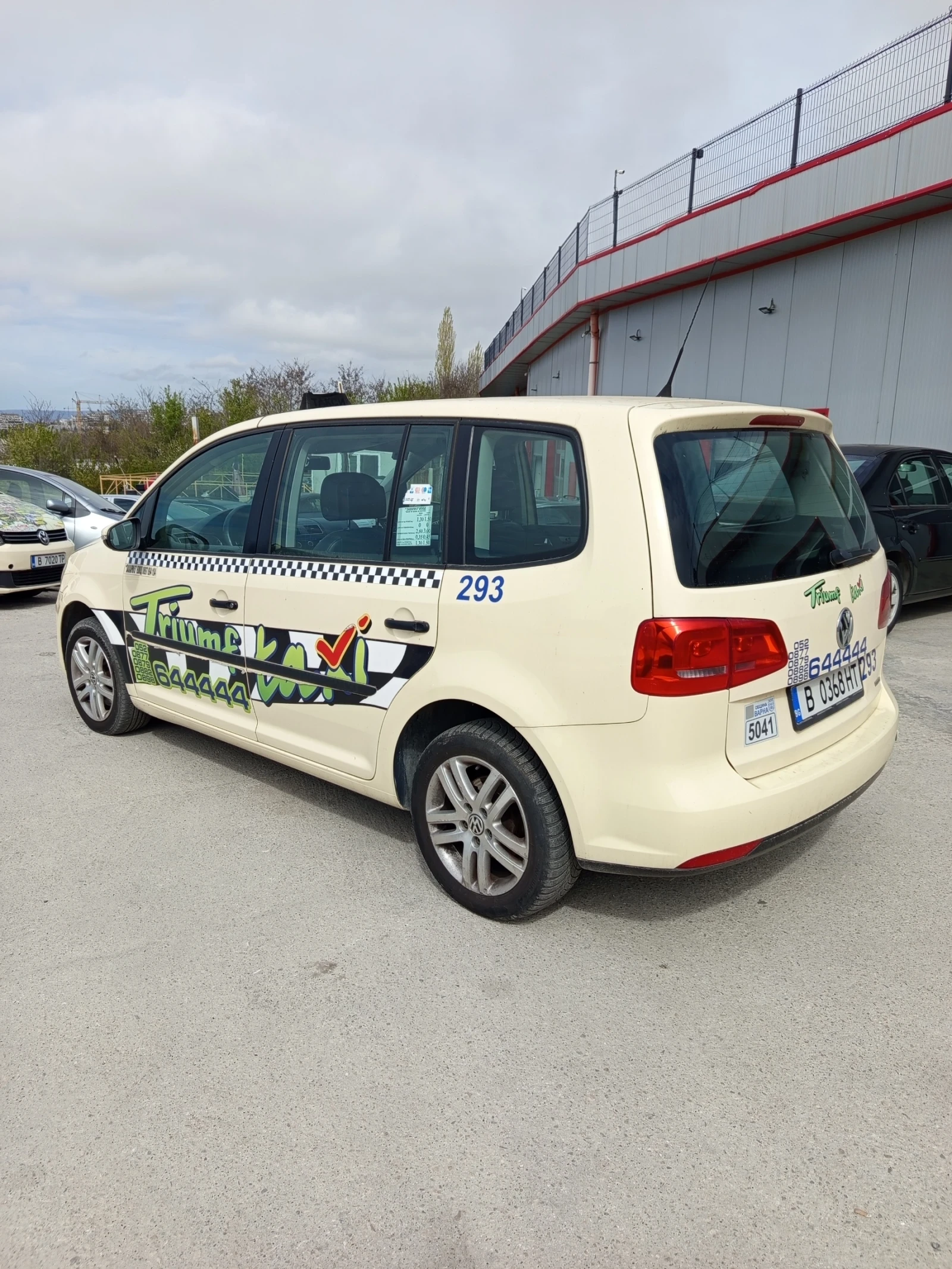VW Touran 1.4 tsi eco fuel - изображение 2