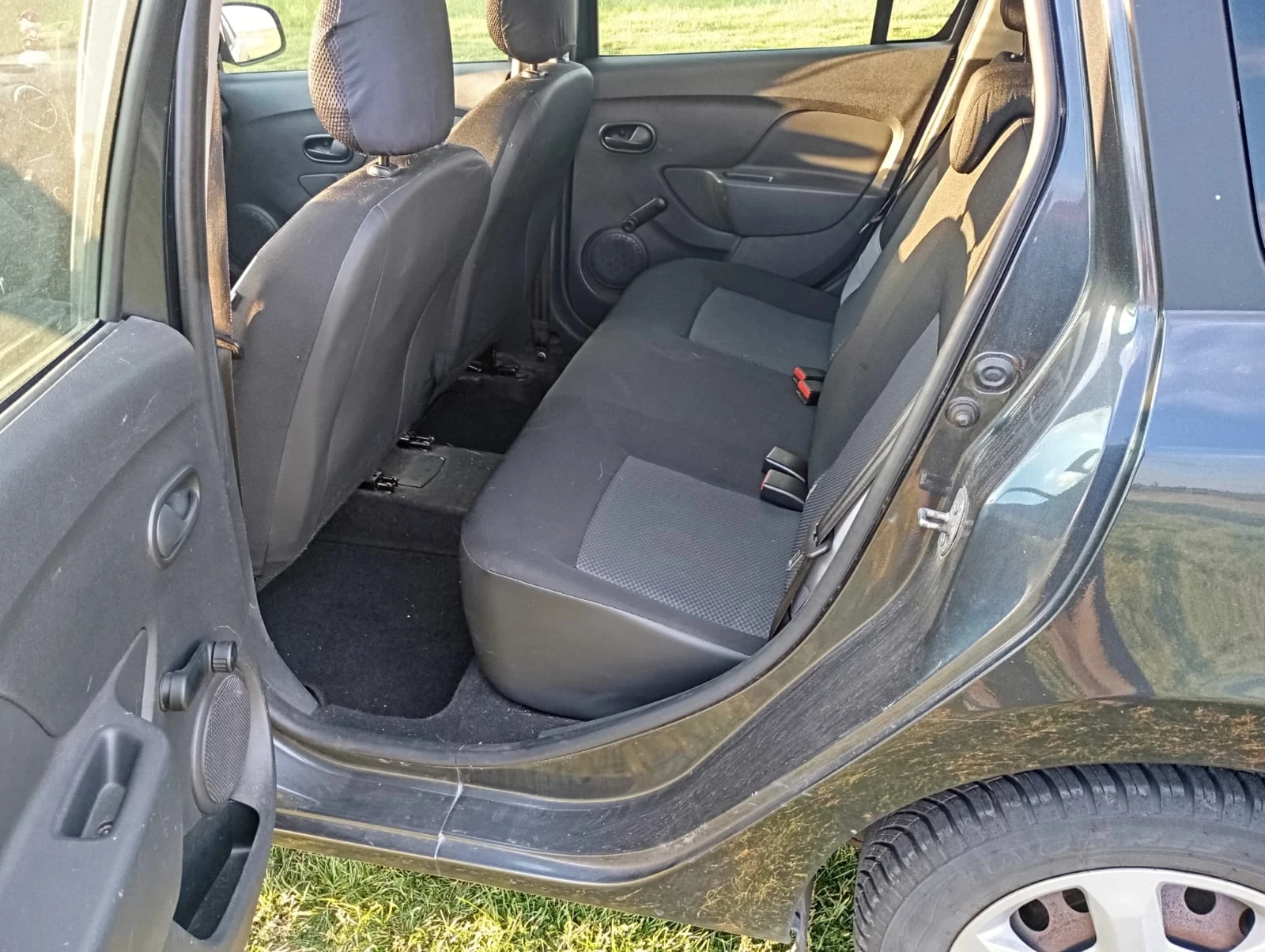 Dacia Logan 1.2/75клима - изображение 7