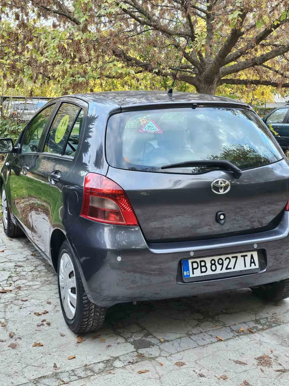 Toyota Yaris Бензин 1.3 - изображение 2