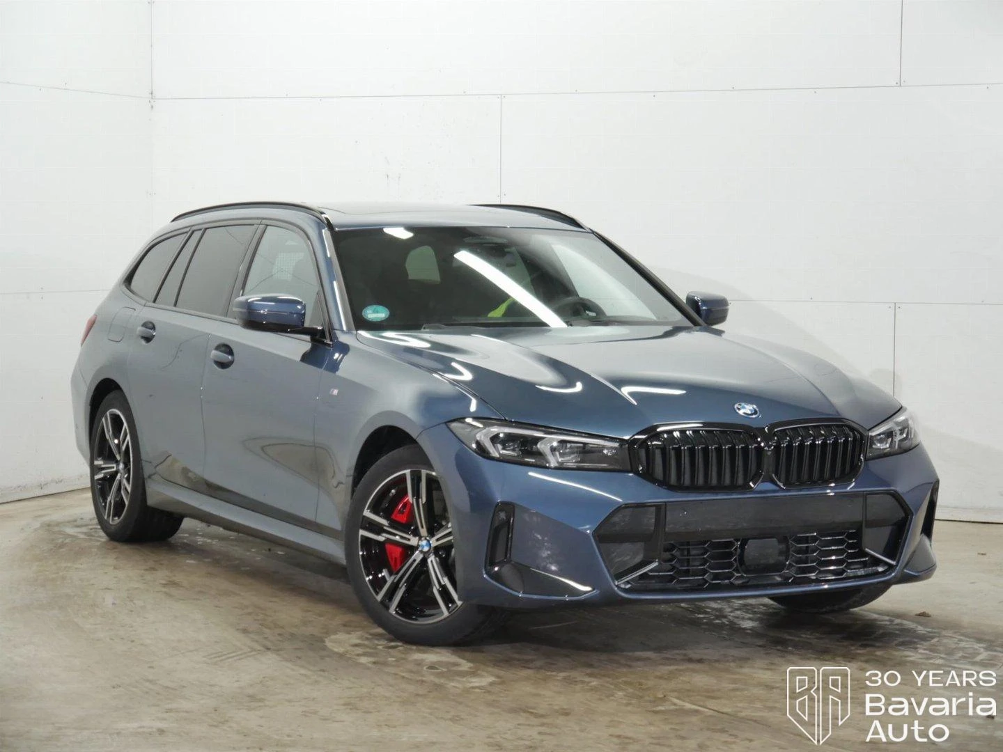 BMW 330 e xDrive Touring M Sport Paket Sportautomatic - изображение 4