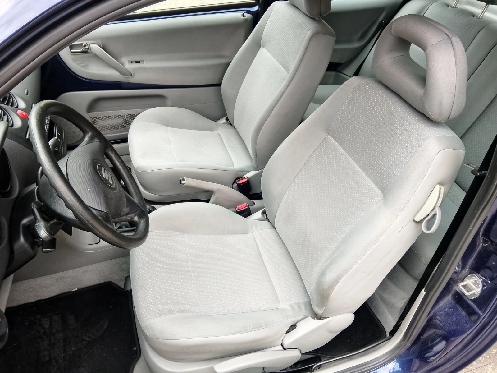 Seat Arosa 1.0 MPI - изображение 6