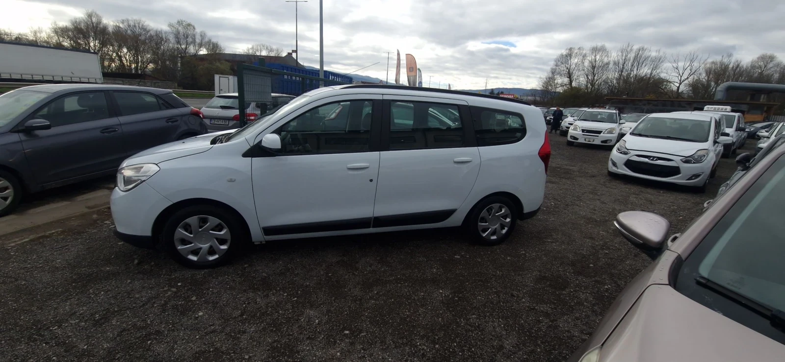 Dacia Lodgy 1.6i 16v 85HP. LPG 6+ 1 ITALIA | Mobile.bg   4