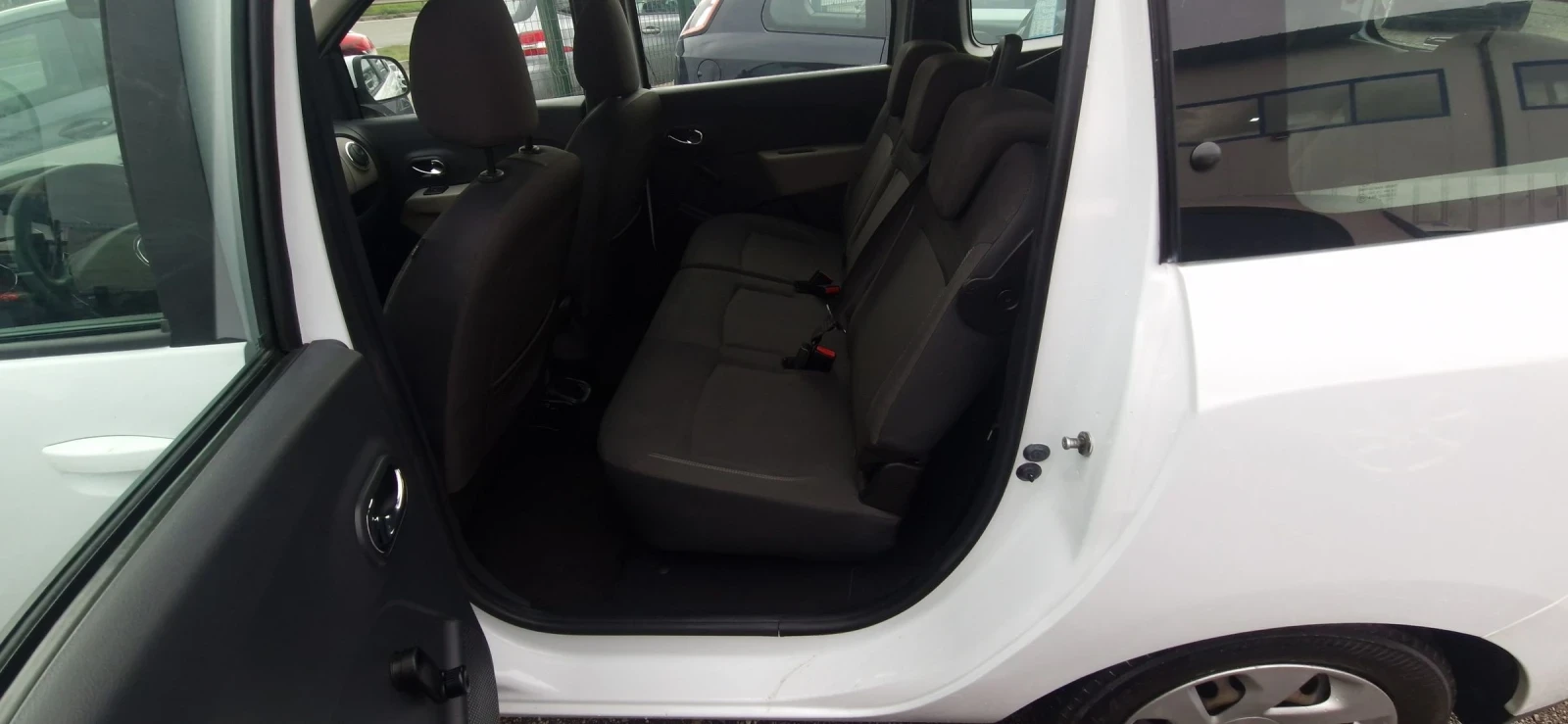 Dacia Lodgy 1.6i 16v 85HP. LPG 6+ 1 ITALIA | Mobile.bg   14