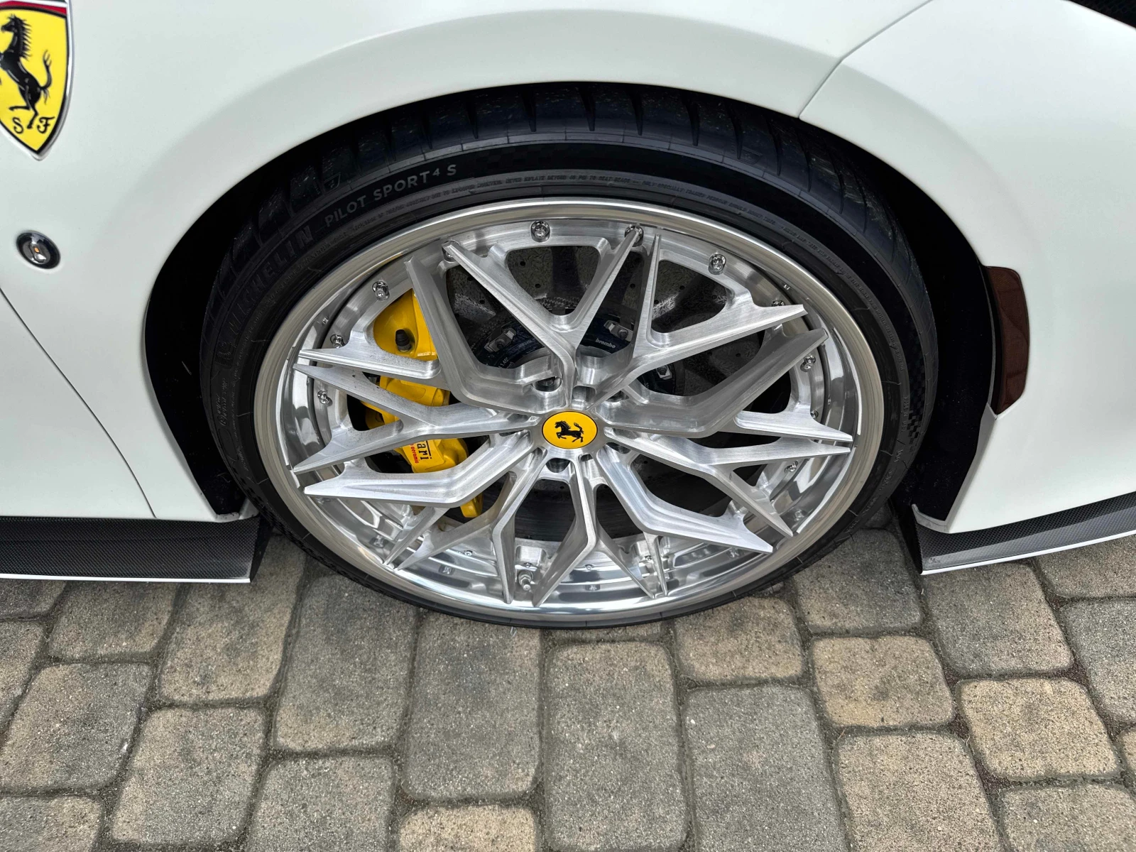 Ferrari 12 Cilindri 3.9L 8cyl RWD, снимка 7 - Автомобили и джипове - 53975397