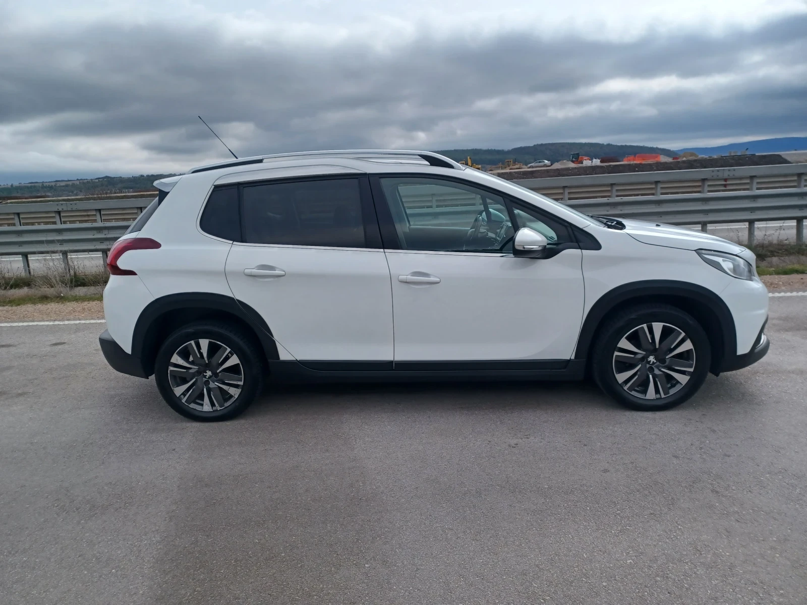 Peugeot 2008 1.6HDI, снимка 3 - Автомобили и джипове - 54031822