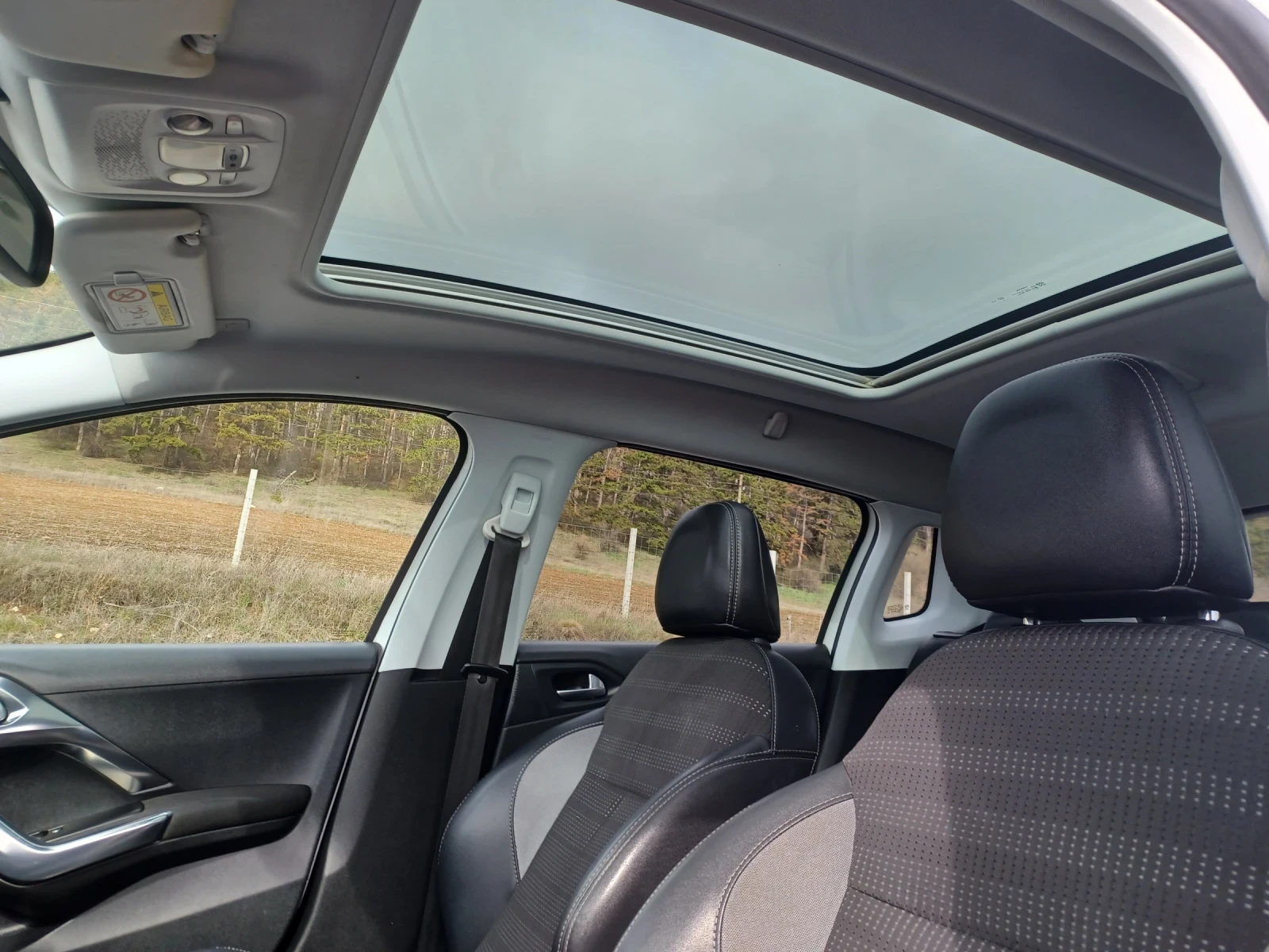 Peugeot 2008 1.6HDI, снимка 15 - Автомобили и джипове - 54031822