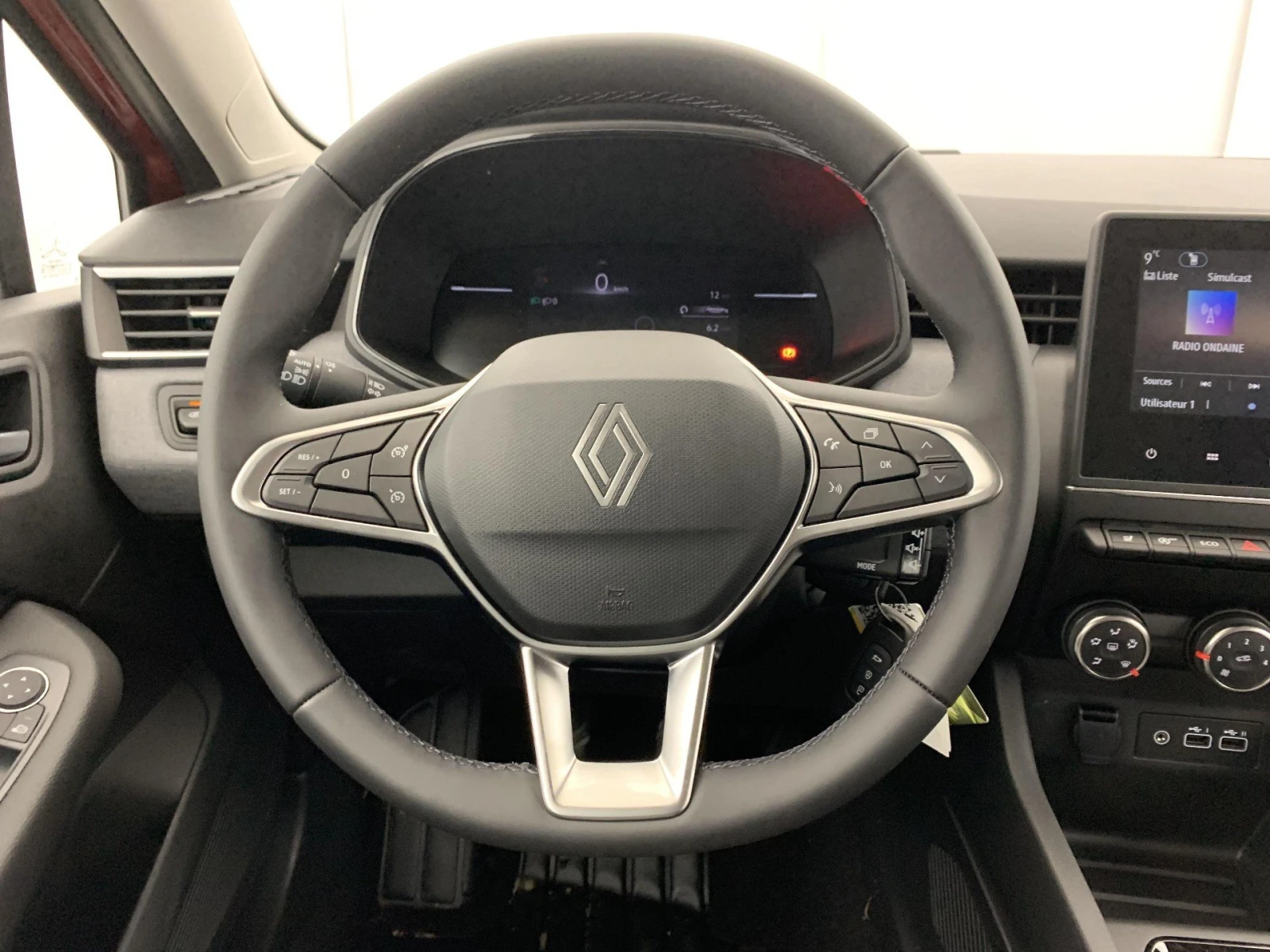 Renault Clio Evolution, снимка 13 - Автомобили и джипове - 54042619