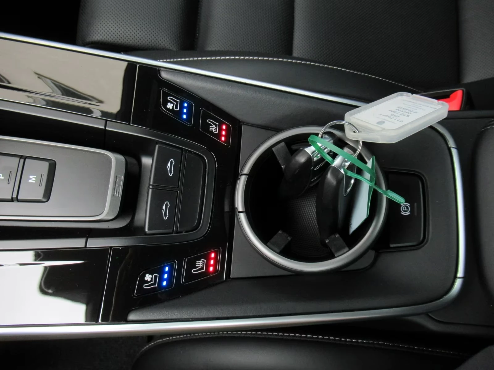 Porsche 911 992.2 TARGA 4 GTS CHRONO MATRIX , снимка 11 - Автомобили и джипове - 54115909