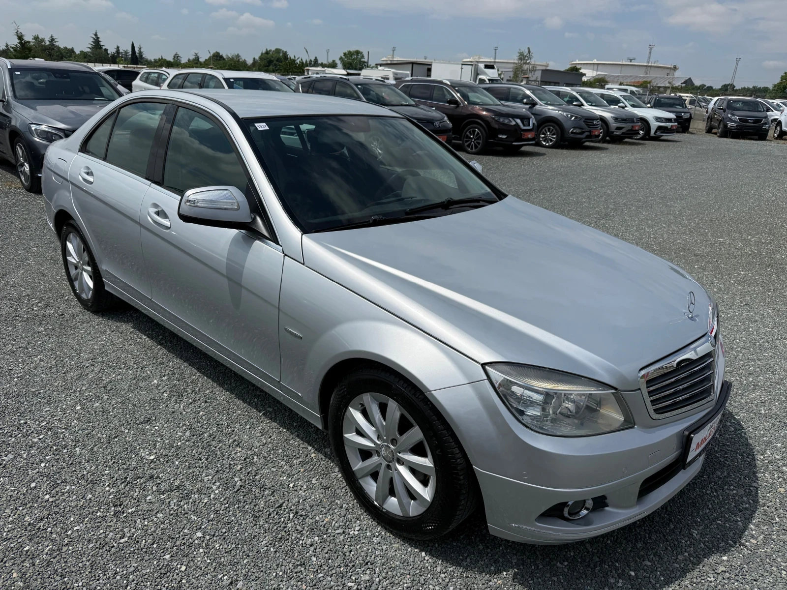 Mercedes-Benz C 180 (KATO НОВА), снимка 3 - Автомобили и джипове - 54765979