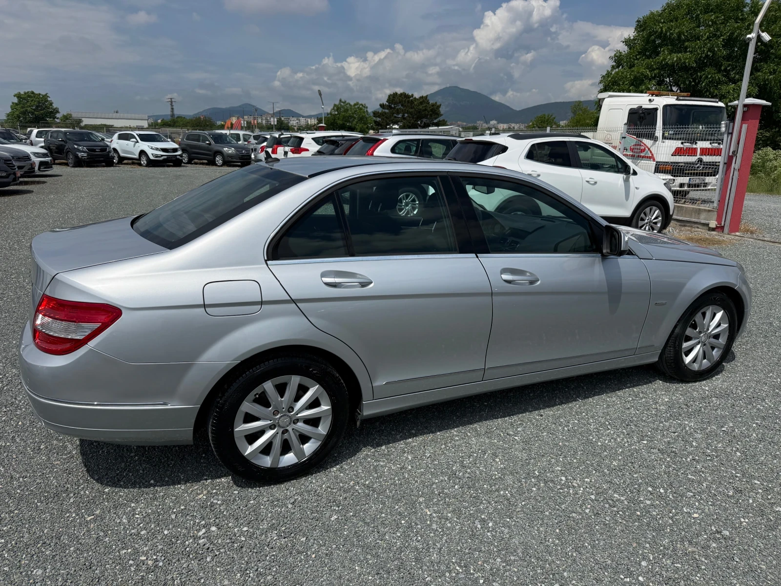 Mercedes-Benz C 180 (KATO НОВА), снимка 5 - Автомобили и джипове - 54765979