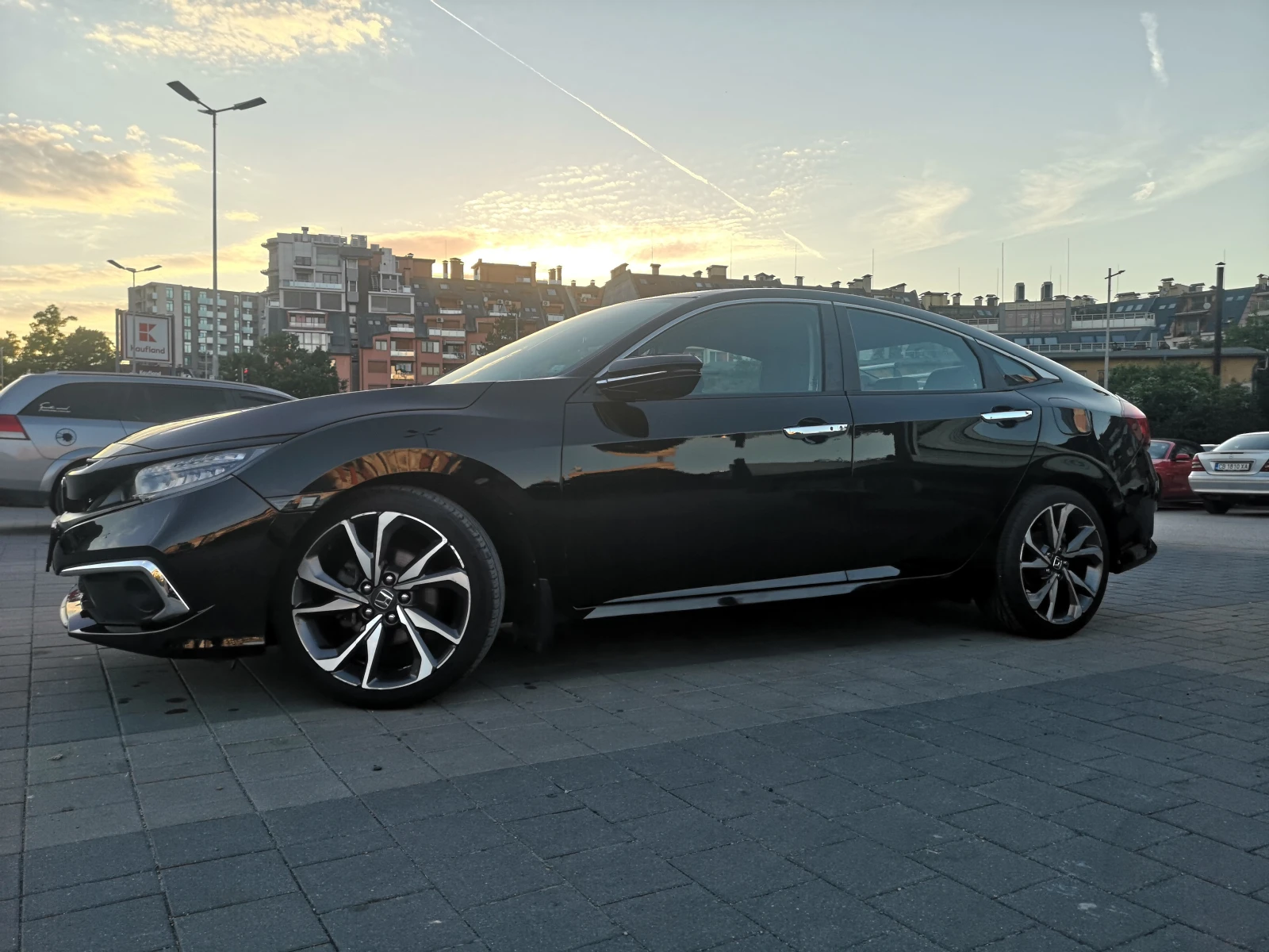 Honda Civic Touring, снимка 2 - Автомобили и джипове - 54940217