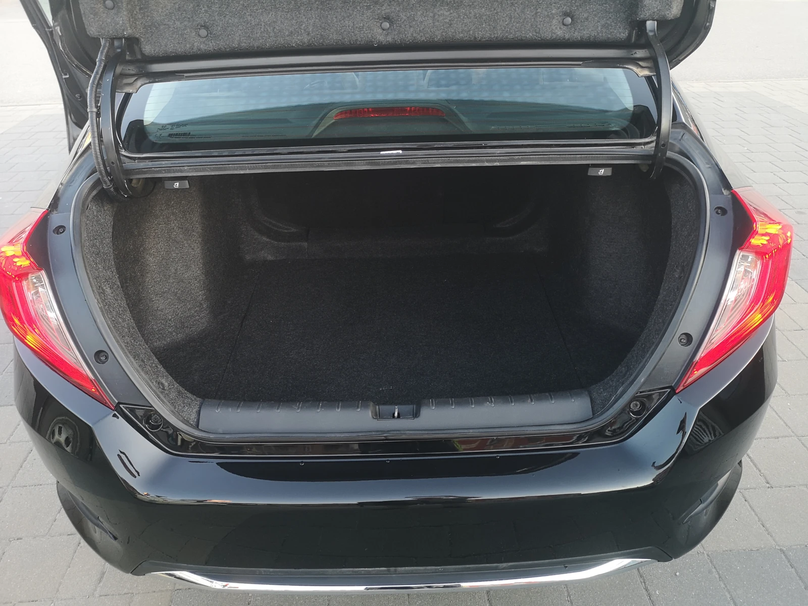 Honda Civic Touring, снимка 10 - Автомобили и джипове - 54940217