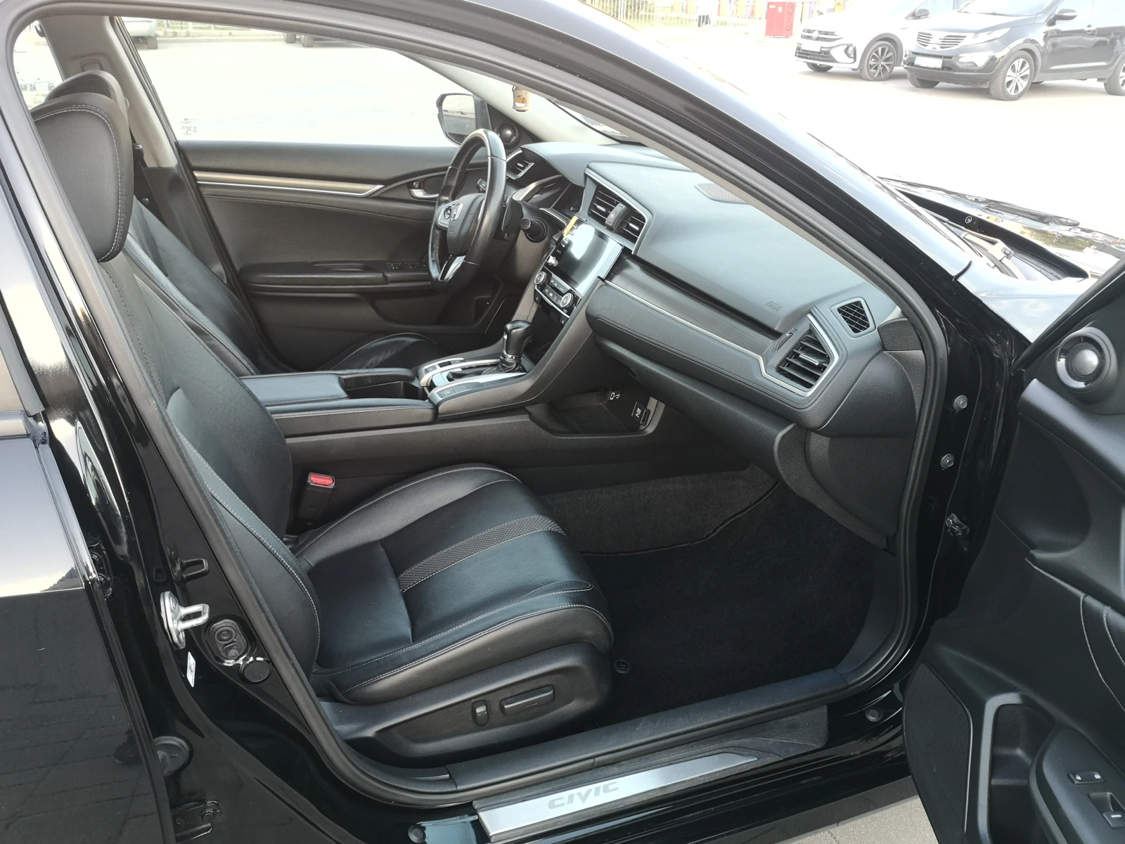 Honda Civic Touring, снимка 8 - Автомобили и джипове - 54940217