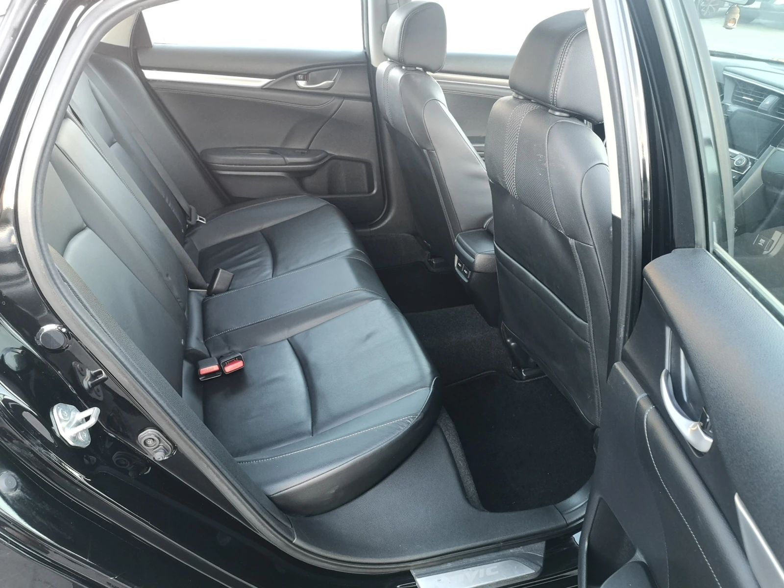 Honda Civic Touring, снимка 9 - Автомобили и джипове - 54940217