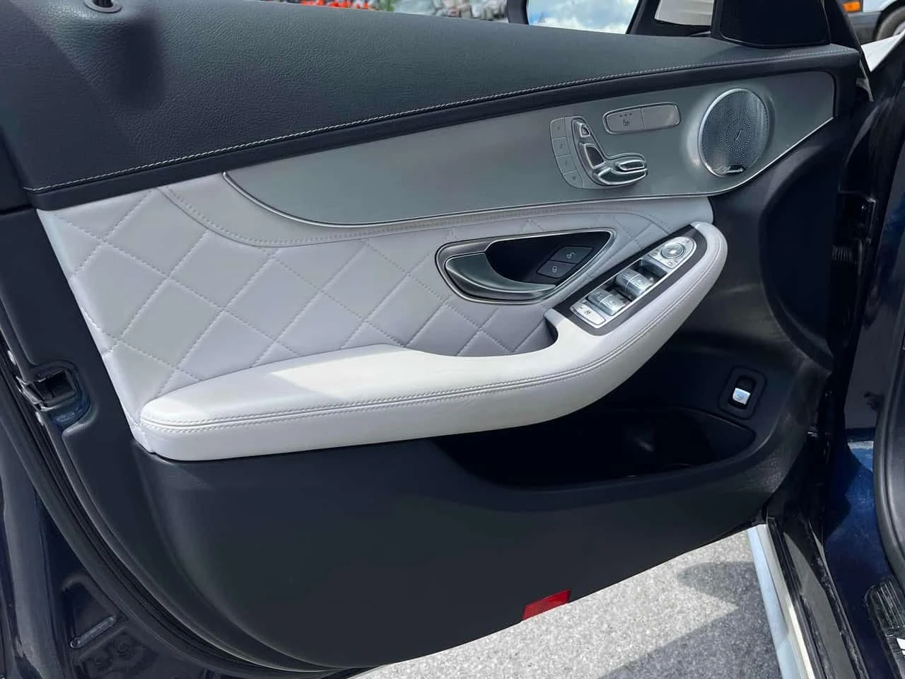 Mercedes-Benz C 63 AMG BURMESTER/ПАНОРАМА/360/ДИСТРОНИК, снимка 13 - Автомобили и джипове - 55023155