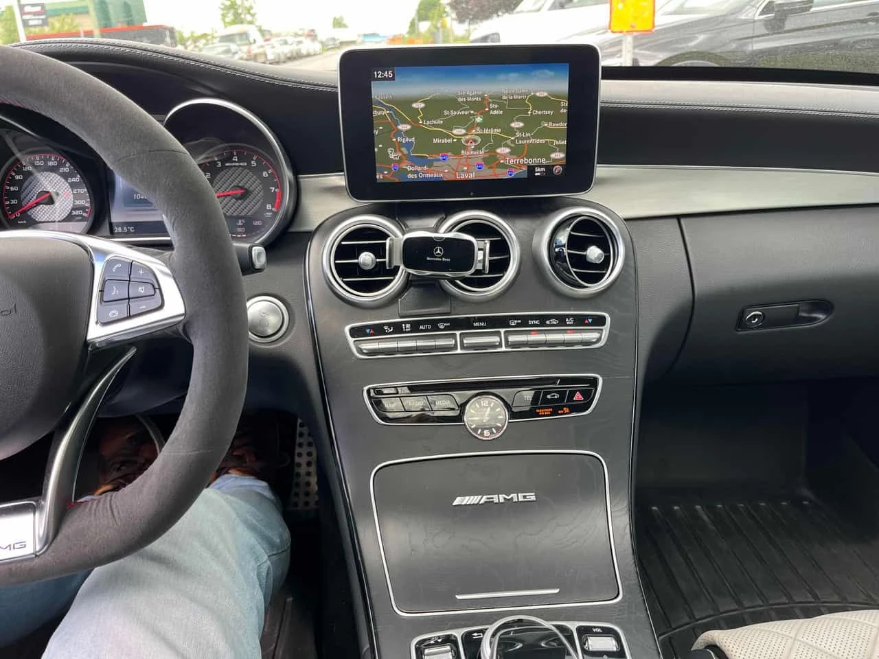 Mercedes-Benz C 63 AMG BURMESTER/ПАНОРАМА/360/ДИСТРОНИК, снимка 9 - Автомобили и джипове - 55023155