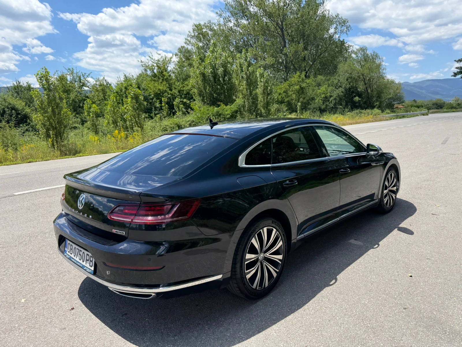 VW Arteon 4 motion, снимка 3 - Автомобили и джипове - 55163528