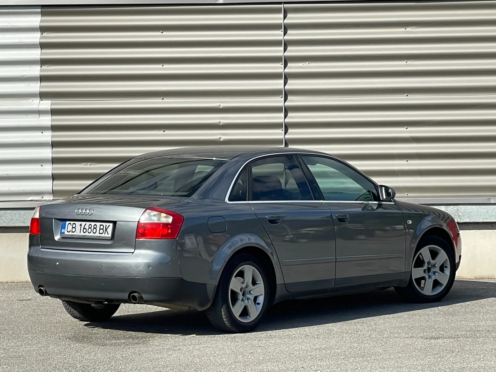 Audi A4 B6 3.0i БЕНЗИН-ГАЗ 220 К.С. АВТОМАТИК ОБСЛУЖЕН, снимка 4 - Автомобили и джипове - 55213380