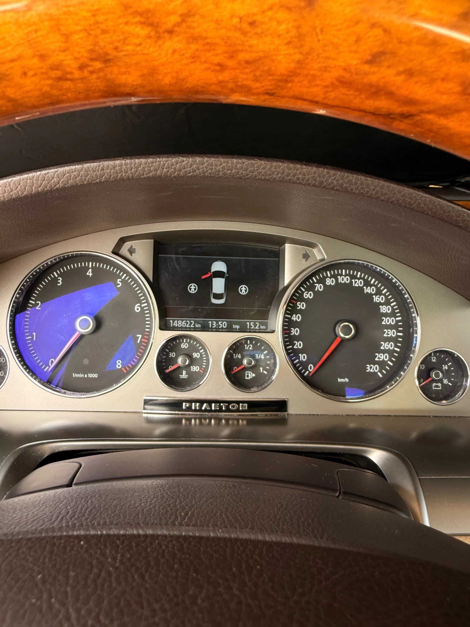 VW Phaeton 4.2 бензин Facelift, снимка 10 - Автомобили и джипове - 55233058
