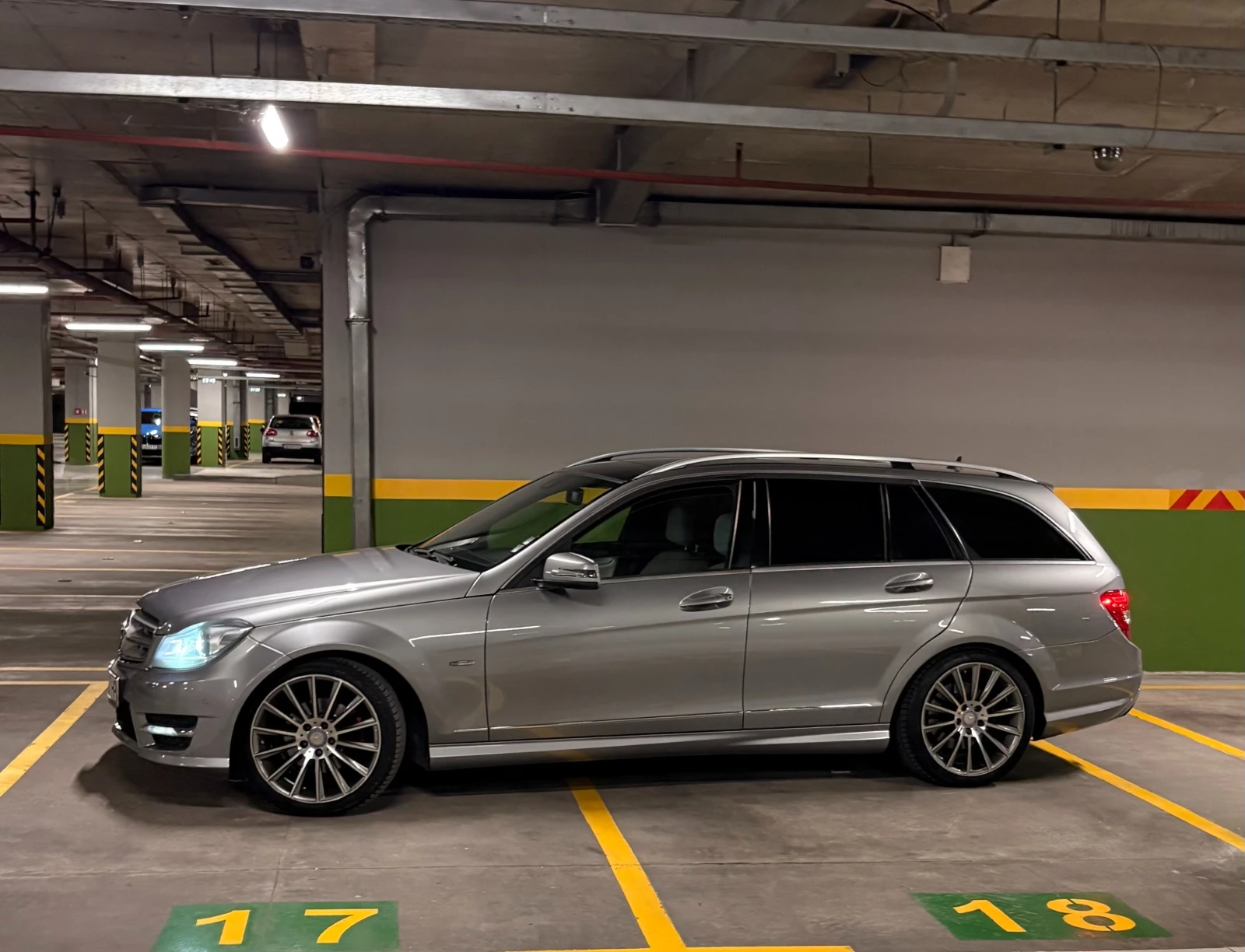 Mercedes-Benz C 200, снимка 2 - Автомобили и джипове - 55512212