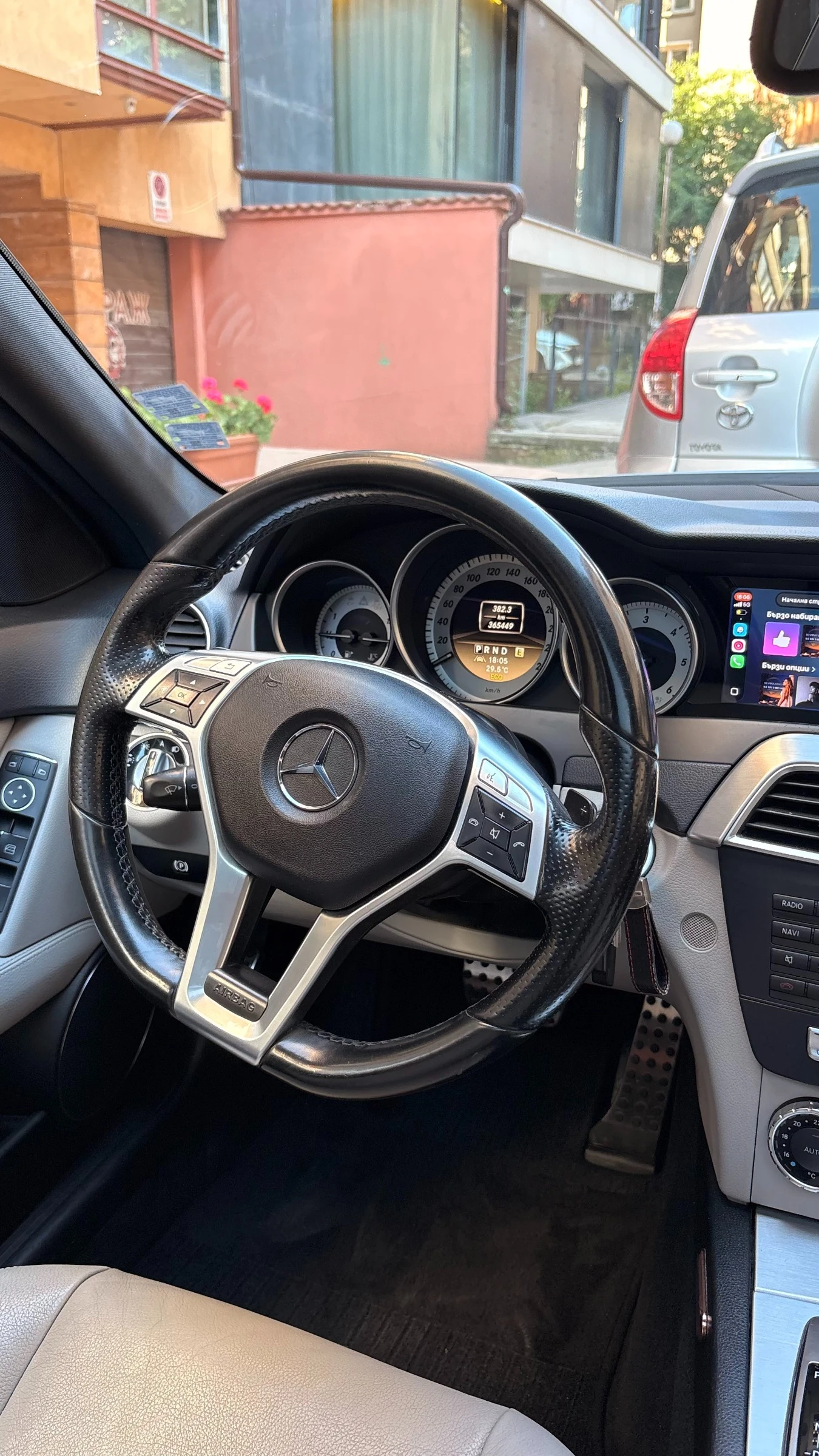 Mercedes-Benz C 200, снимка 11 - Автомобили и джипове - 55512212
