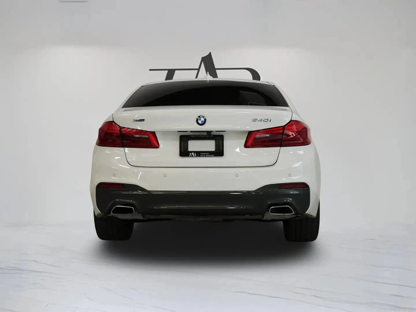 BMW 540 i M Sport ЦЕНА ДО БЪЛГАРИЯ АВТОКРЕДИТ, снимка 5 - Автомобили и джипове - 55559628
