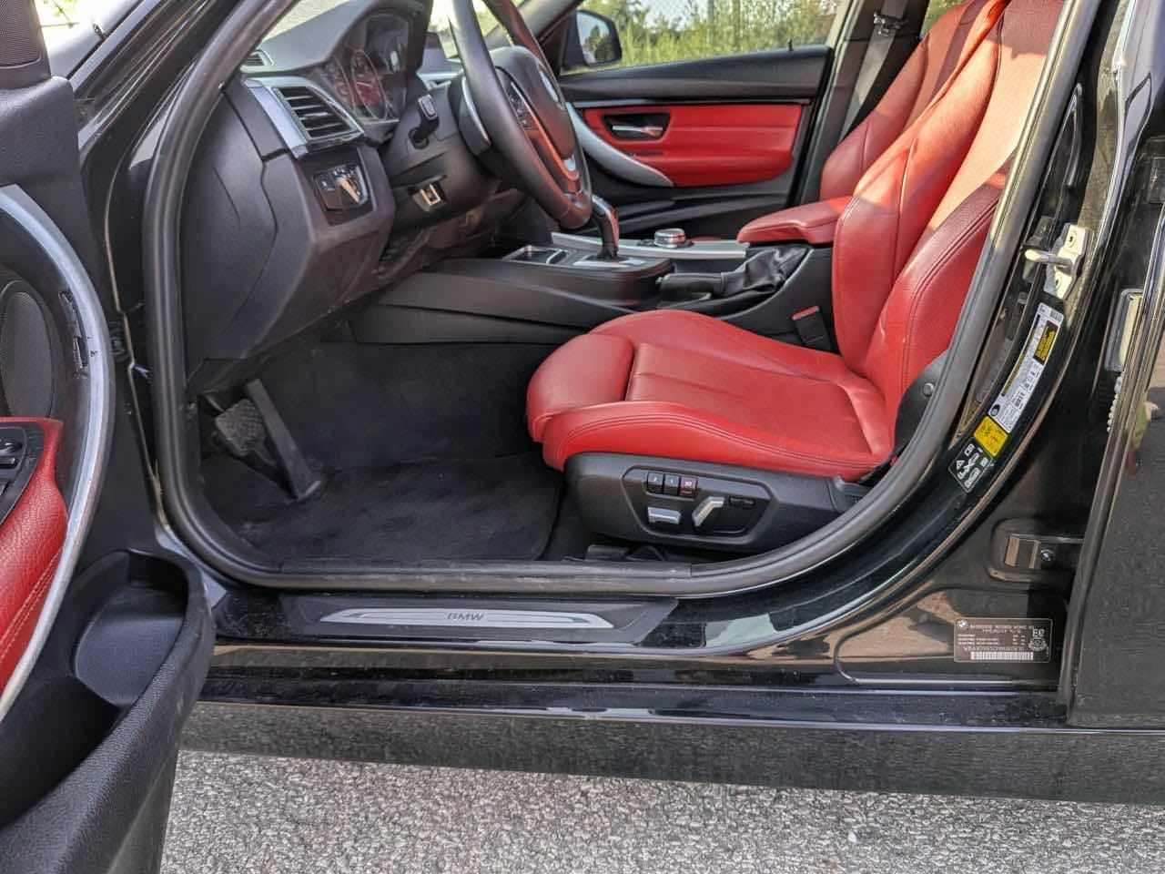 BMW 330 i xDrive, ��������� ���� | Mobile.bg � ����������� 10