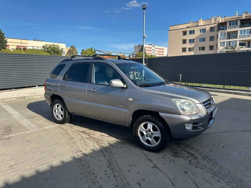 Kia Sportage 2.0 4x4 LPG, снимка 2 - Автомобили и джипове - 48128078