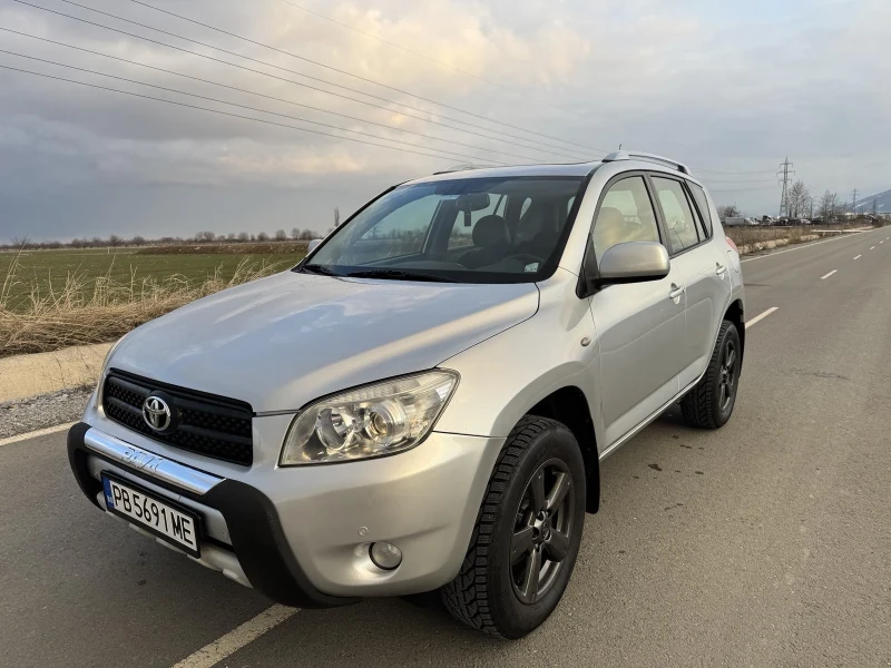 Toyota Rav4 2.0 ГАЗ ПЕРФЕКТНА, снимка 1 - Автомобили и джипове - 49199420