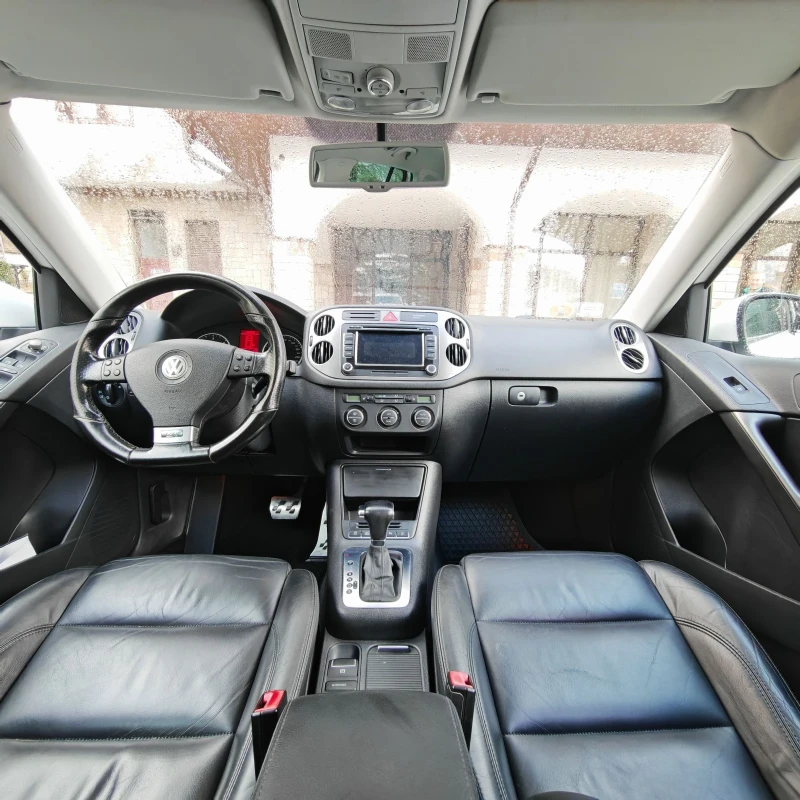 VW Tiguan 2.0 R line 4x4 full, снимка 9 - Автомобили и джипове - 52698289