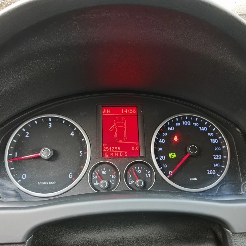 VW Tiguan 2.0 R line 4x4 full, снимка 12 - Автомобили и джипове - 52698289