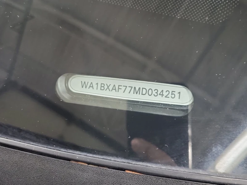 Audi Q7 * KOMFORT * БЕЗ ЗАБЕЛЕЖКИ* ПАНОРАМА* KEYLESS* , снимка 15 - Автомобили и джипове - 53420773