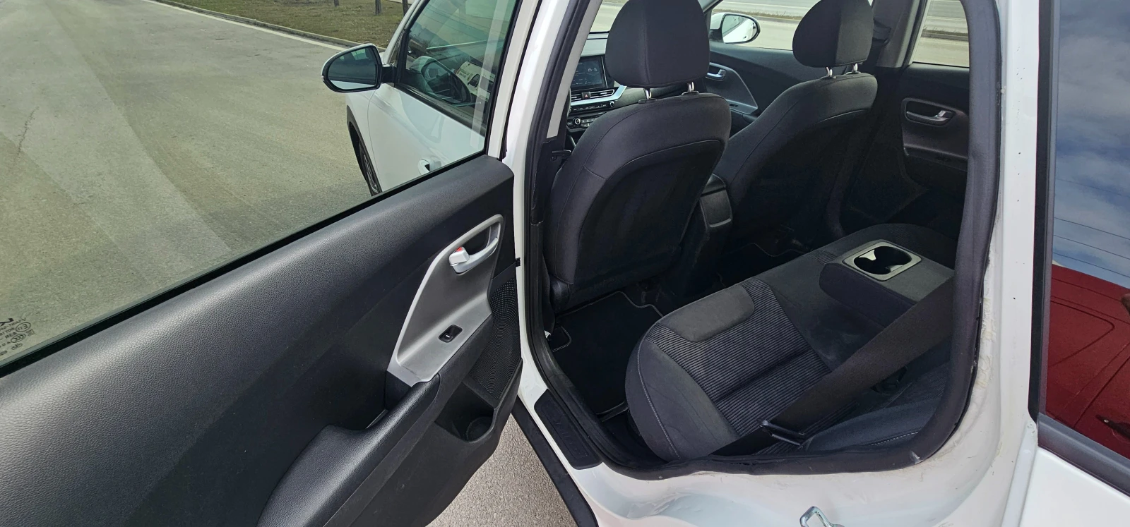 Kia Niro 1.8   ������  ��� | Mobile.bg � ����������� 8