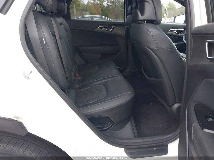 Kia Sportage 2024 KIA SPORTAGE PLUG-IN HYBRID X-LINE, снимка 12 - Автомобили и джипове - 53733192