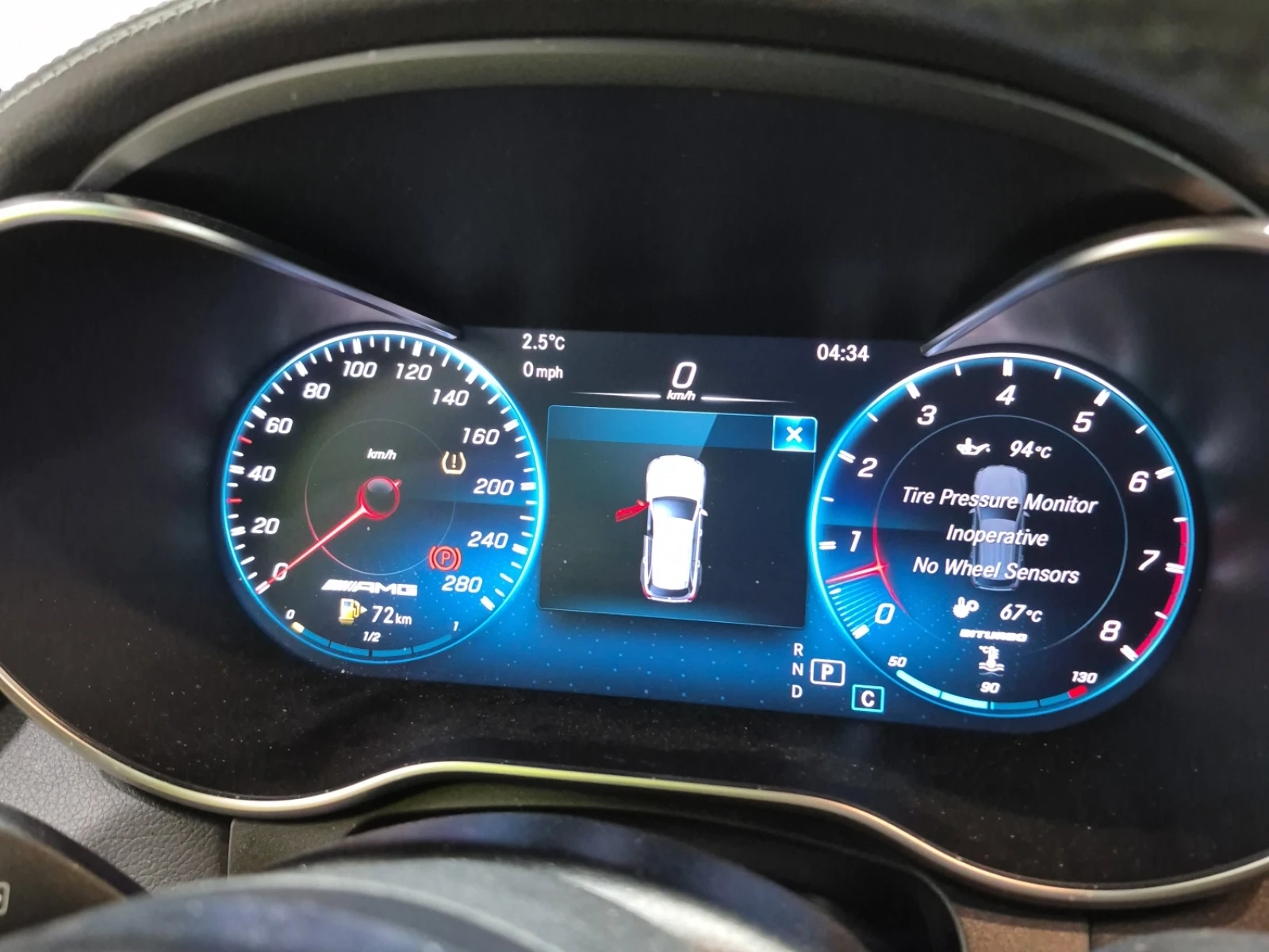 Mercedes-Benz GLC 43 AMG * * CARFAX * * АВТО КРЕДИТ * * , снимка 9 - Автомобили и джипове - 54005264