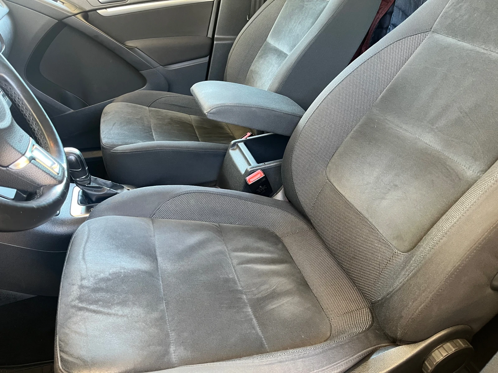 VW Tiguan 2.0tdi 140k 4x4 panorama, снимка 8 - Автомобили и джипове - 54563620