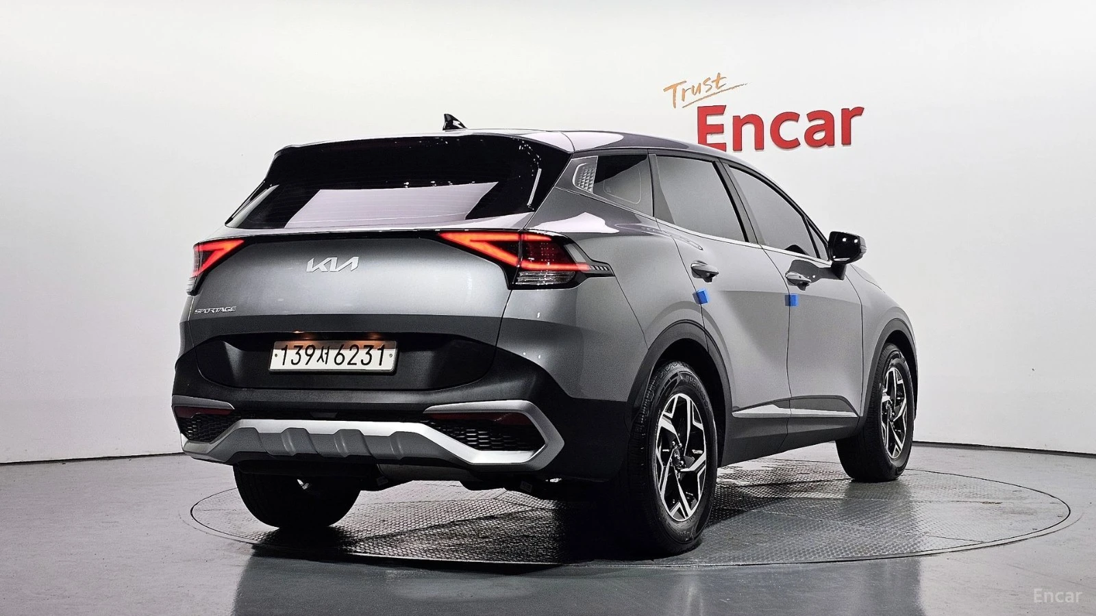Kia Sportage PRESTIGE* КОЖА* ПОДГРЕВ* ОБДУХВ* НАВИ* КАМЕРА, снимка 2 - Автомобили и джипове - 55480078