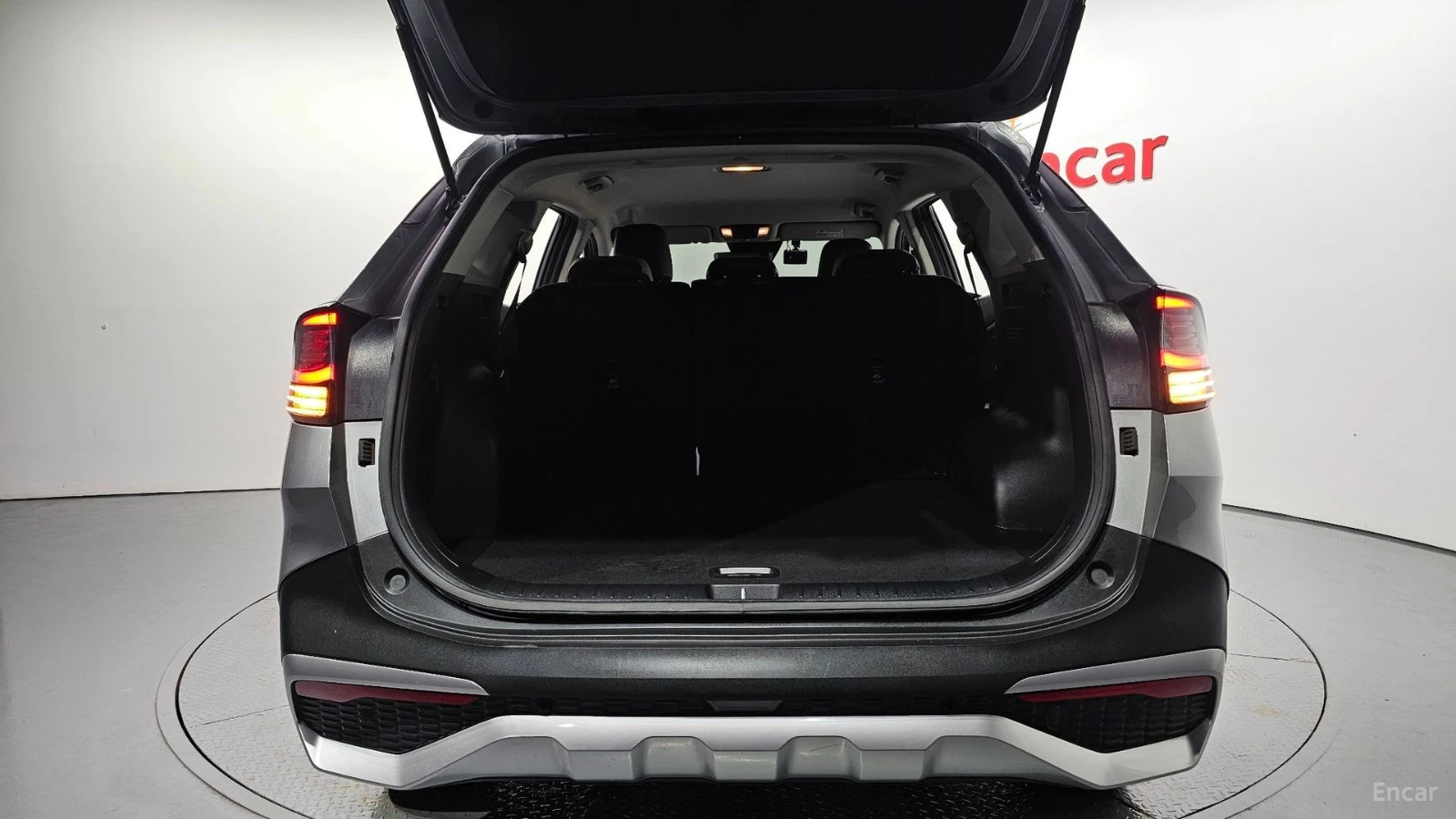 Kia Sportage PRESTIGE* КОЖА* ПОДГРЕВ* ОБДУХВ* НАВИ* КАМЕРА, снимка 17 - Автомобили и джипове - 55480078