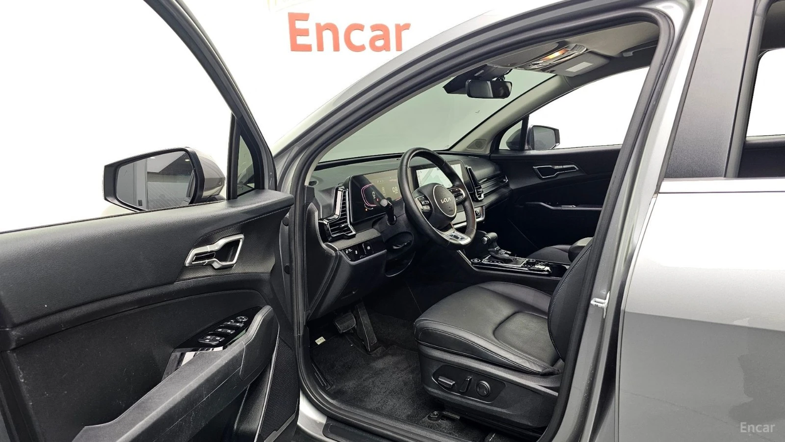 Kia Sportage PRESTIGE* КОЖА* ПОДГРЕВ* ОБДУХВ* НАВИ* КАМЕРА, снимка 9 - Автомобили и джипове - 55480078