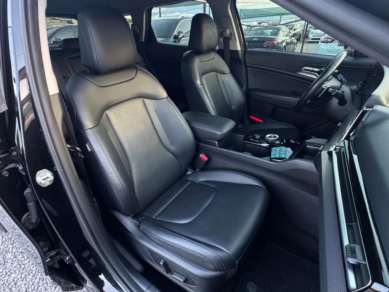 Kia Sportage 2.0D ! 2WD ! Noblesse !, снимка 10 - Автомобили и джипове - 55924752