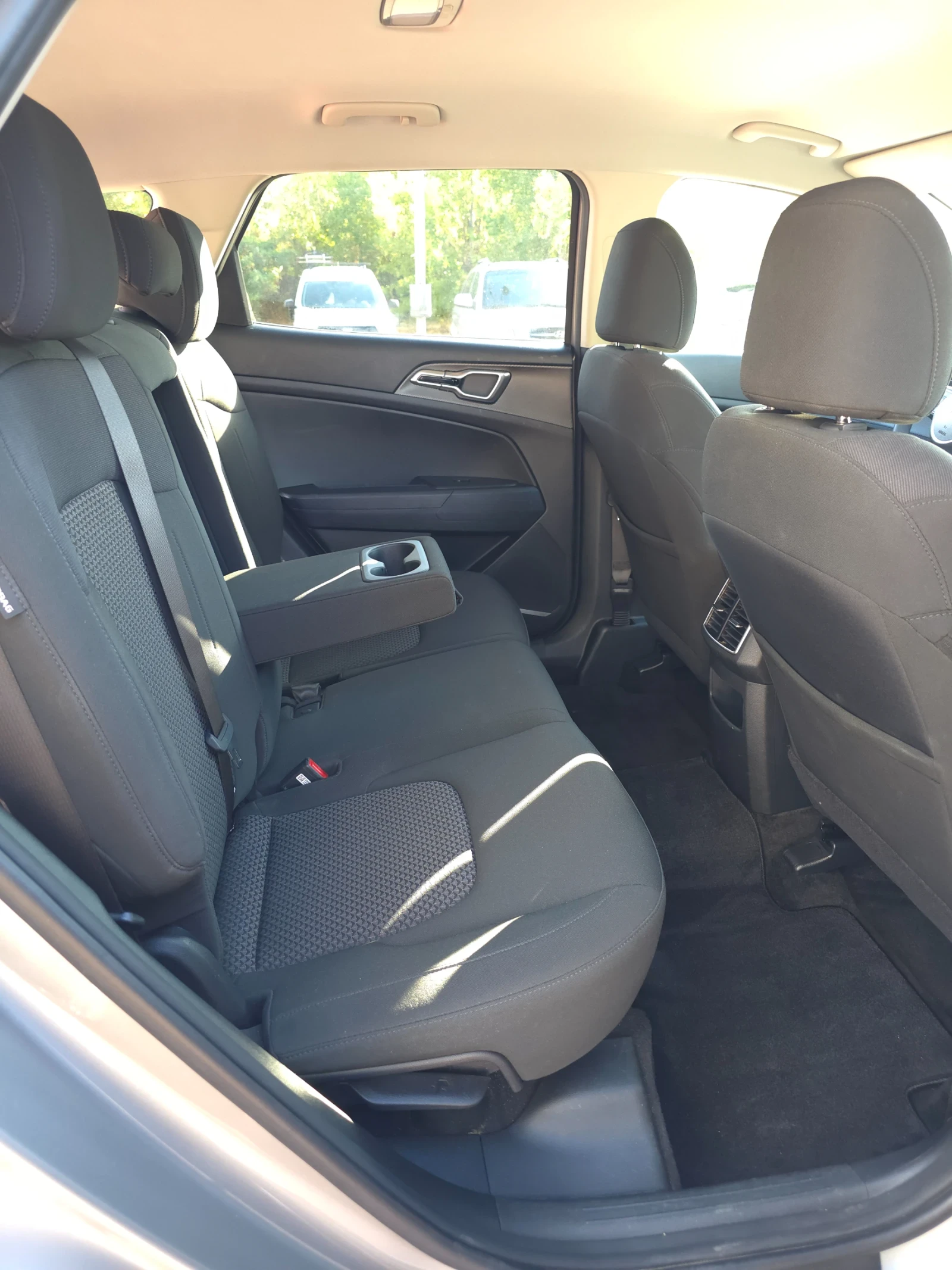 Kia Sportage, снимка 13 - Автомобили и джипове - 56059434