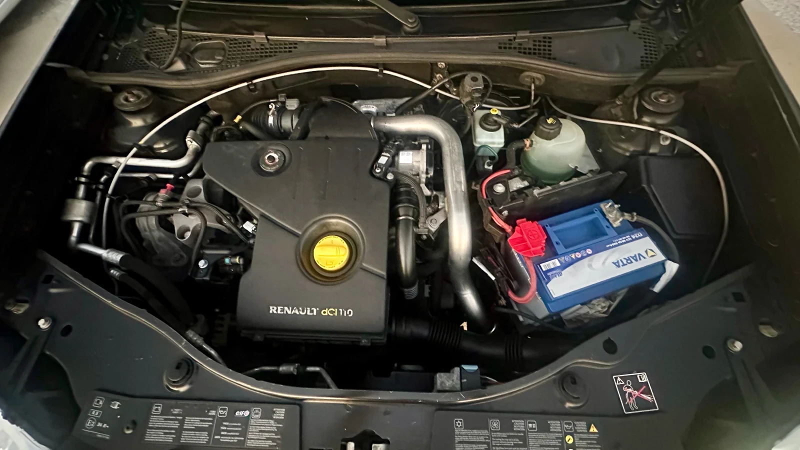 Dacia Duster 1.5dci 6-скорости! Перфектна! , снимка 17 - Автомобили и джипове - 56112603