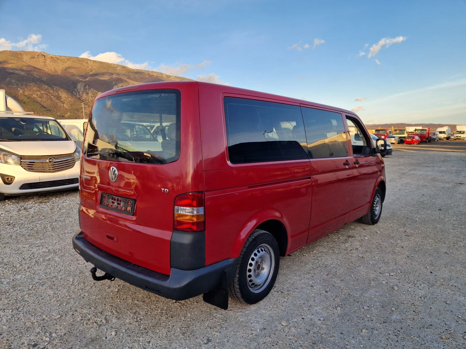 VW Transporter 1.9 TDI LONG - изображение 4